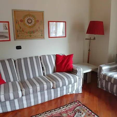 Sacchi Deluxe Lägenhet *